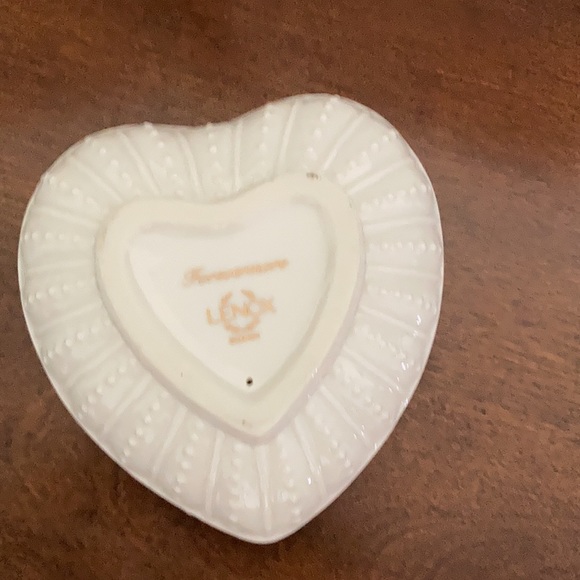 Lenox ⭐️ Forevermore Heart Tealight - Picture 3 of 6
